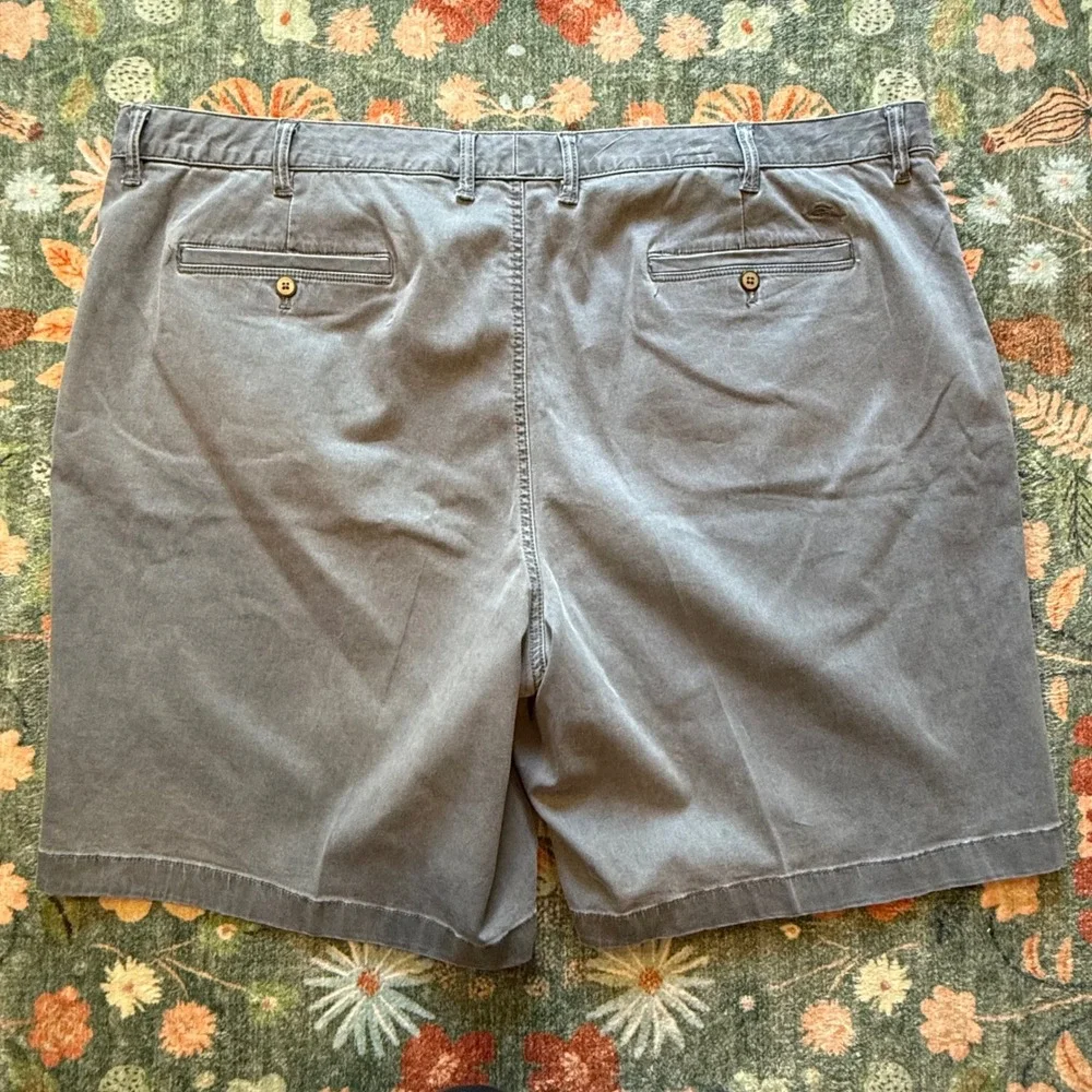 Tommy‎ Bahama Boracay Shorts Mens 46 Gray Cotton Tencel Stretch Flat Front Chino